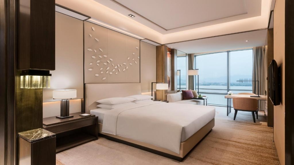 Luxury Boutique Hotel Suite Furniture (main picture)