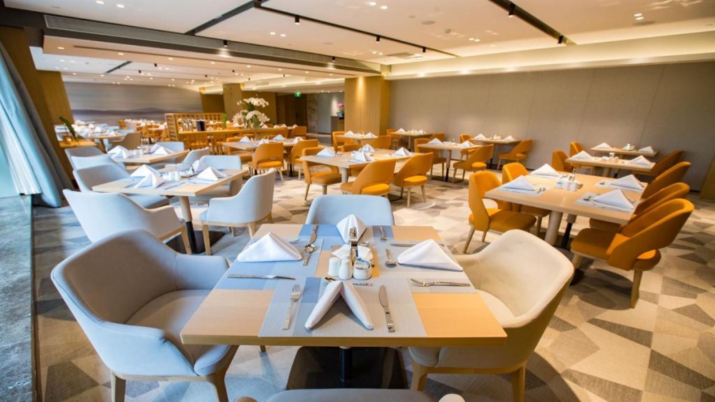 Lightweight Hotel Dining Sets - Mobile Wood-Metal Tables & Leather/Fabric Chairs(main picture) Lightweight Hotel Dining Sets - Mobile Wood-Metal Tables & Leather/Fabric Chairs(main picture)