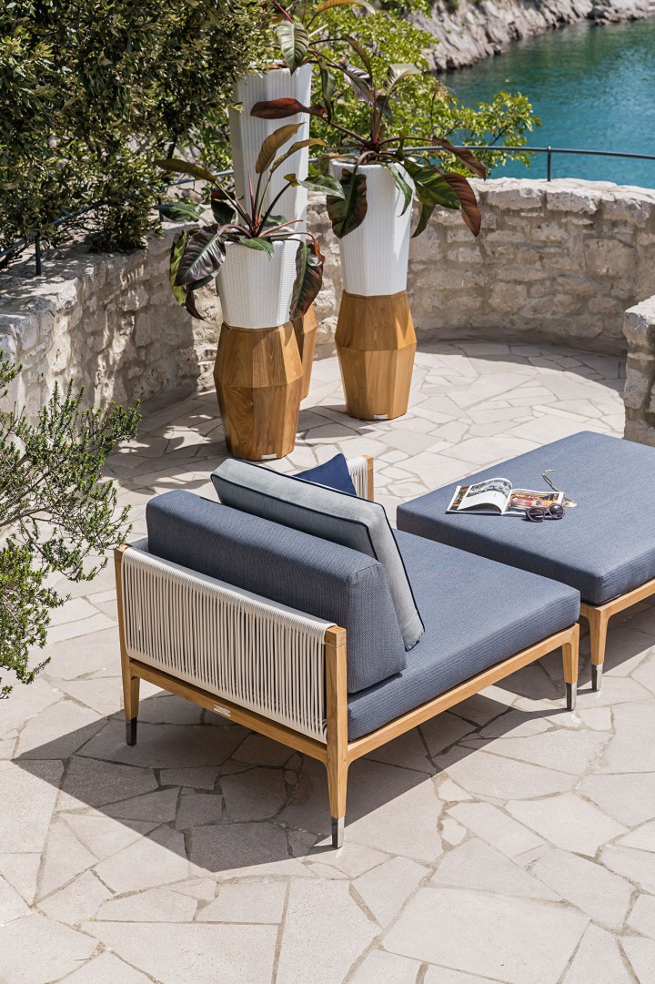 1.Monsoon-Proof Teak Lounger Set: Quick-Drain Table & Alloy-Foot Cover Chairs(main picture) 1.Monsoon-Proof Teak Lounger Set: Quick-Drain Table & Alloy-Foot Cover Chairs(main picture)