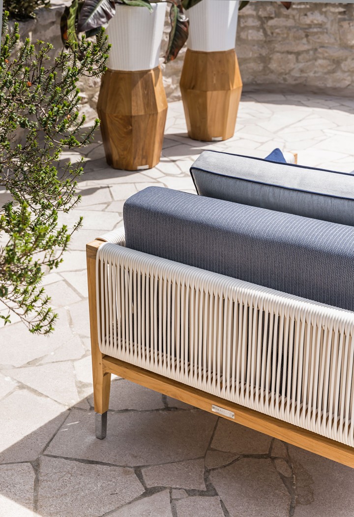 1.Monsoon-Proof Teak Lounger Set: Quick-Drain Table & Alloy-Foot Cover Chairs(main picture) 1.Monsoon-Proof Teak Lounger Set: Quick-Drain Table & Alloy-Foot Cover Chairs(main picture)